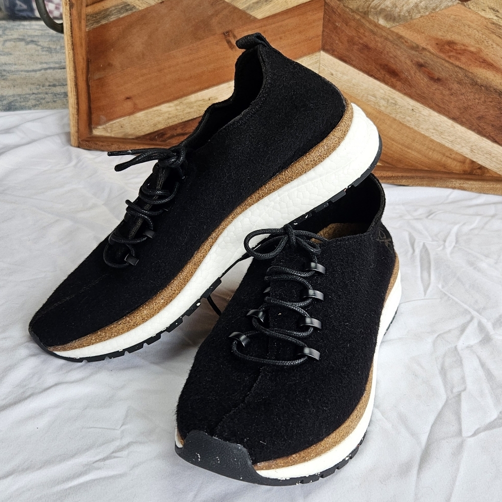 OTBT Courier Women's Platform Sneaker